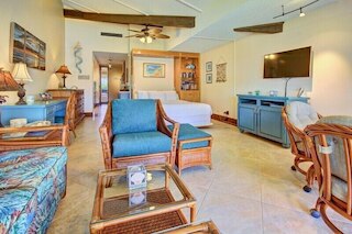 マウイ カーナパリ S #E290 スタジオ ベッドルーム コンド バイ レッドオーニング