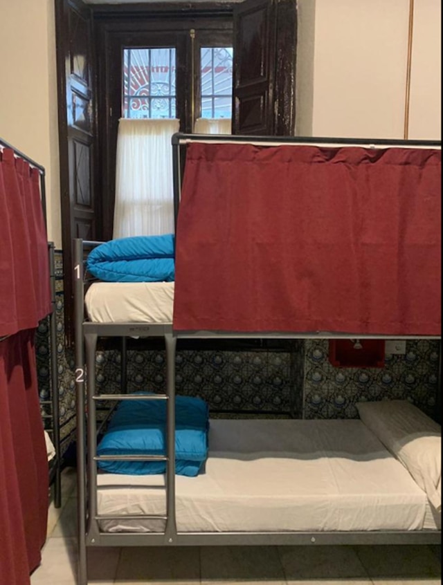 ホステル ワン カテドラル