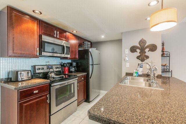 テーマパーク近く!ポッターズキャッスル!素晴らしい、3BR、8人用、プール付き!