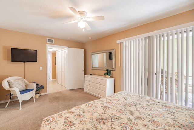 テーマパーク近く! 4BR、最大10人用!素晴らしい家、プール、パティオ付き!