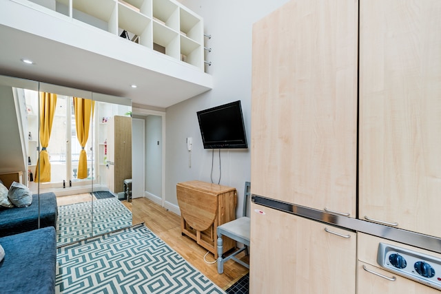 クラリンカード ガーデンズ アパートメント