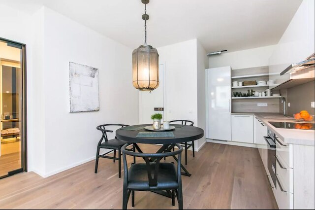 フローレス アパートメンツ ポト ジェカンコウ