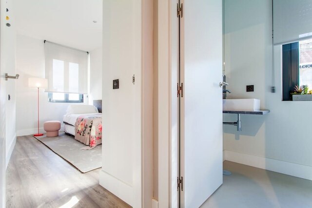 セビーリャ アルキラ アンプリオス アパルタメントス デュプレックス エン サン ベルナルド