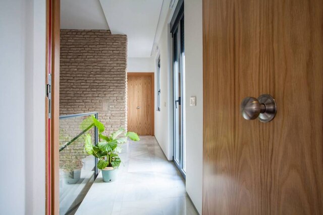 セビーリャ アルキラ アンプリオス アパルタメントス デュプレックス エン サン ベルナルド