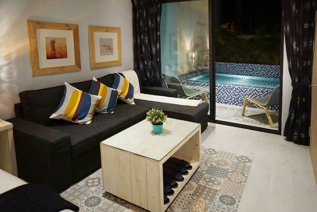 アズール イン (湛藍海岸民宿)