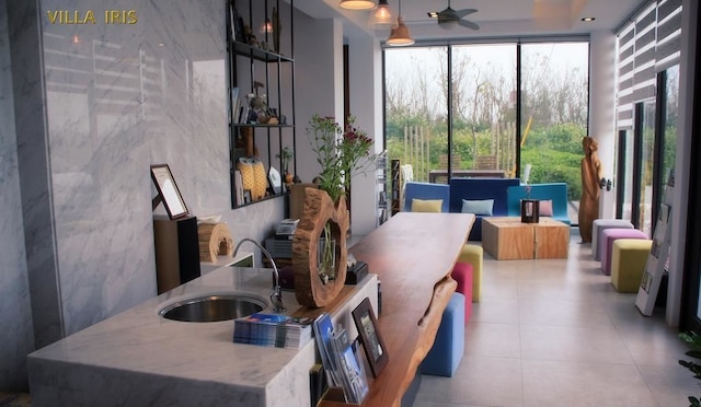 ヴィラ アイリス (愛麗詩會館)