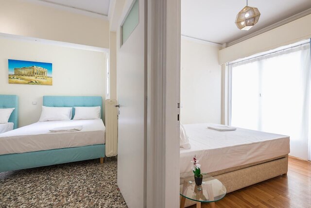 アクロポリス ビュー パラダイス アパートメンツ