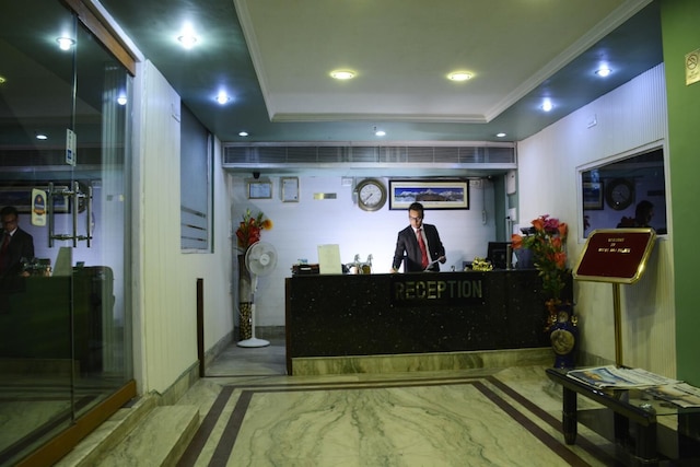 ファブホテル ラジ ダルバー