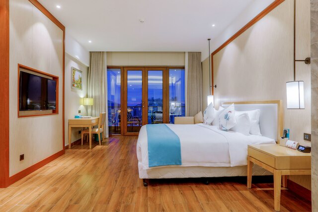 大東海ホテル三亜 (三亚大东海酒店)