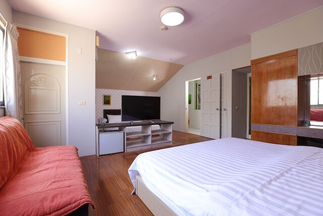 フラワーリン (花宅休閒民宿)