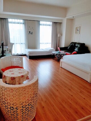 クール サービス スイーツ アット タイムズ スクエア