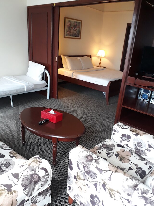 クール サービス スイーツ アット タイムズ スクエア