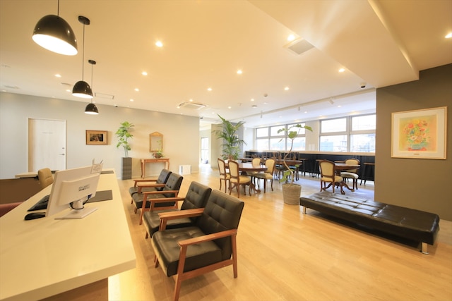 BAY HOTEL 浦安駅前