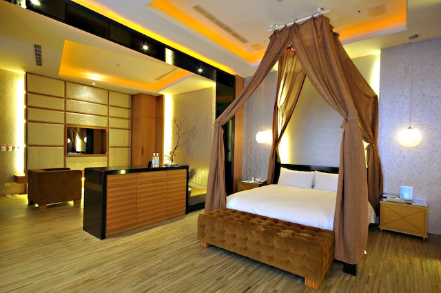 ドバイ モーテル (杜拜時尚戀館)