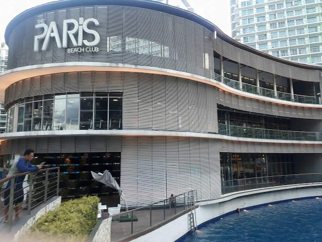 サントリーニ 1 ベッドルーム コンド アット アズール アーバン レジデンシズ