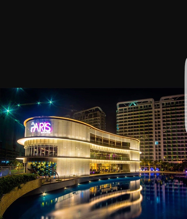 サントリーニ 1 ベッドルーム コンド アット アズール アーバン レジデンシズ