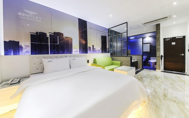 ベントレー ビジネス ホテル