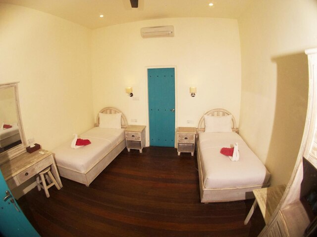 ホワイト ココナッツ コテージ