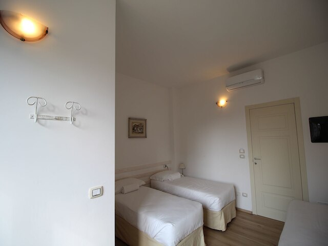 ラ カメラ ボローニャ スタツィオーネ アフィターリ