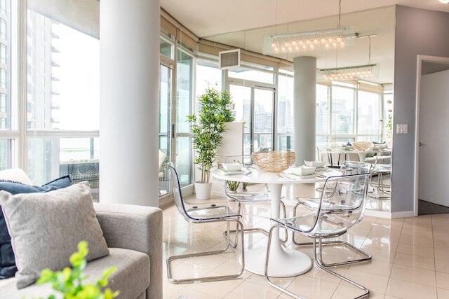 クイックステイ CN タワー ビュー コンド イン フォート ヨーク