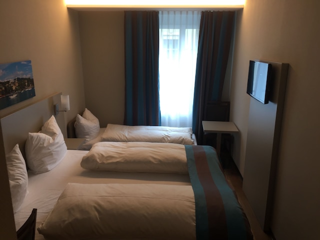 トリップ イン チューリッヒ ホテル