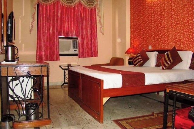 ホテル インドラプラスタ