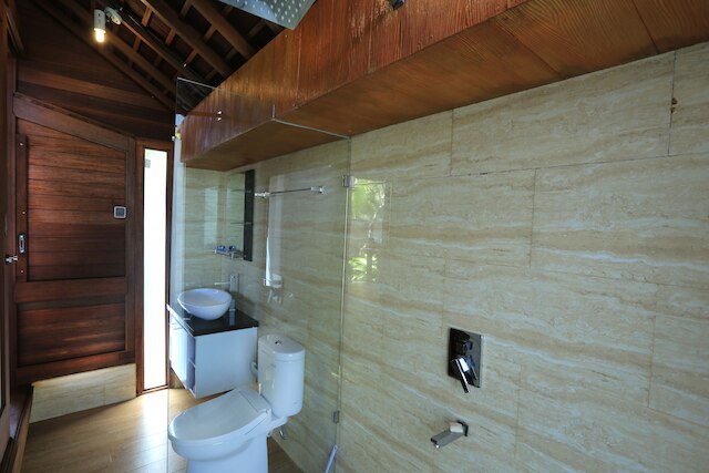 ラジャ ウッズ ヴィラ