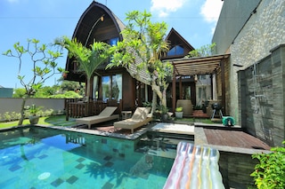 ラジャ ウッズ ヴィラ