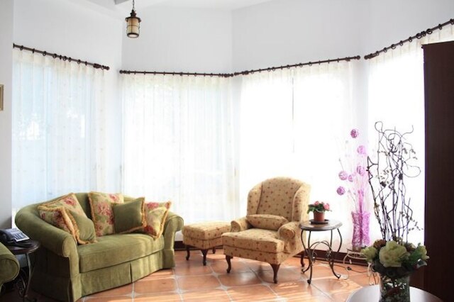 ヌヌ ハウス ゲスト ハウス (山中城寶渡假民宿)