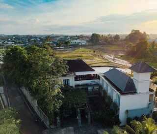 ウンパディ チャングー ホテル