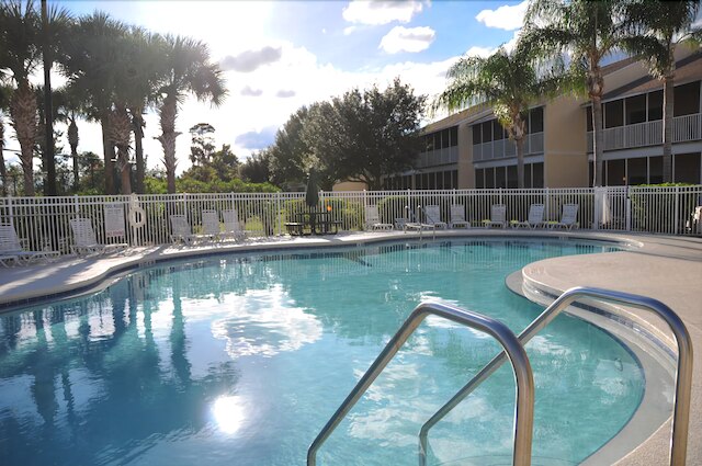 サン レイク #3 - 3 ベッド 3 バス コンド