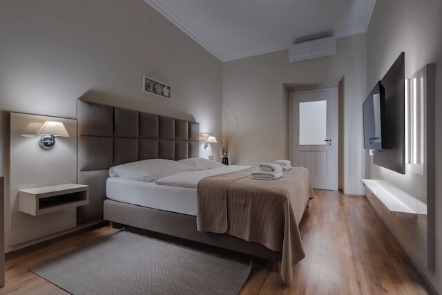 ロウレン アパートメンツ