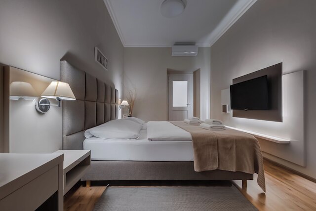 ロウレン アパートメンツ