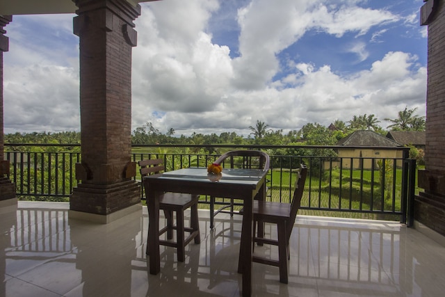 プルナマ ゲスト ハウス