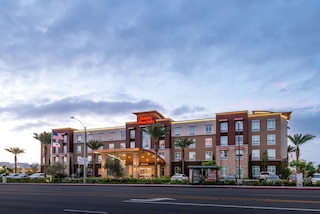 ハンプトン イン & スイーツ ブエナ パーク