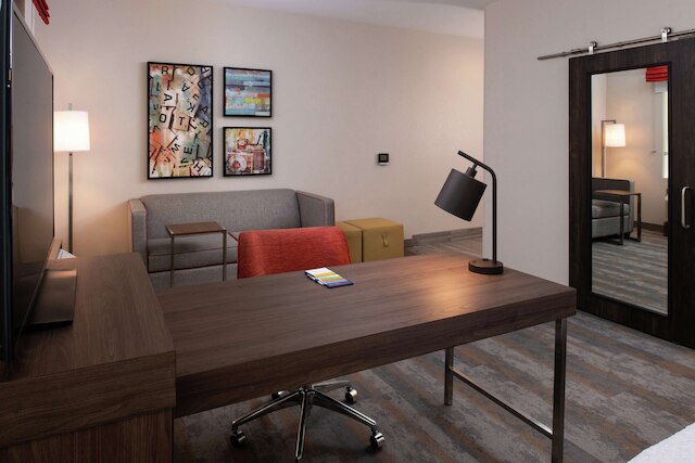 ハンプトン イン & スイーツ ブエナ パーク