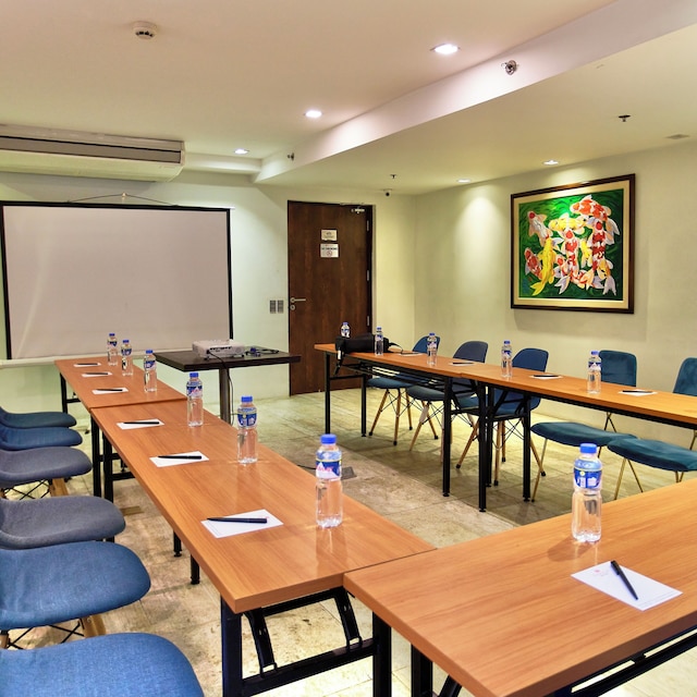 ラマダ アンコール マカティ