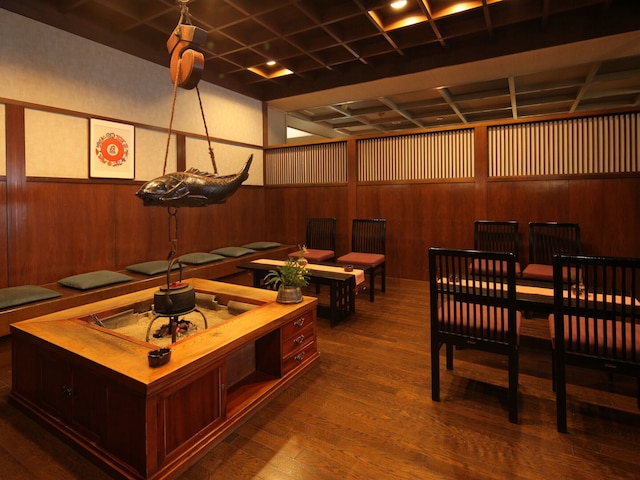 彩り湯かしき 花と華