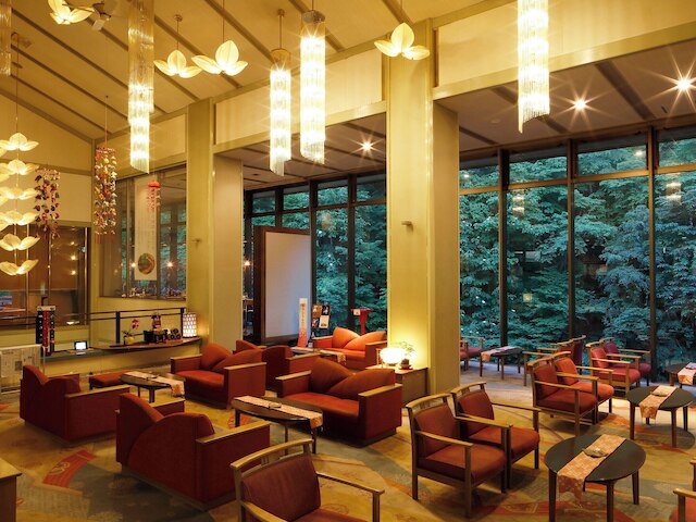 彩り湯かしき 花と華