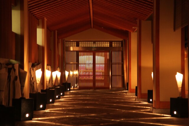 彩り湯かしき 花と華