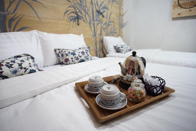 オマー ジョンジャ ベッド & ブラッスリー