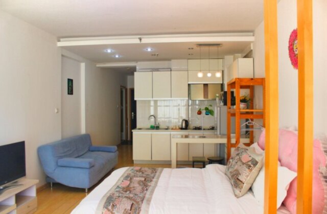 大連ティンハイ ホリデイ アパートメント