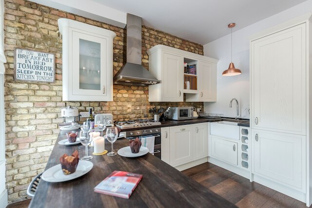 ヴォクソール パーク ビューズ - 2 ベッド フラット バイ ベーストゥゴー