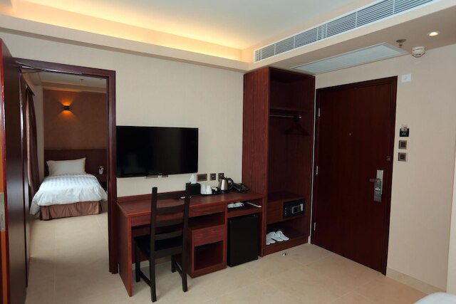 ウィー ホテル (伯惠酒店)