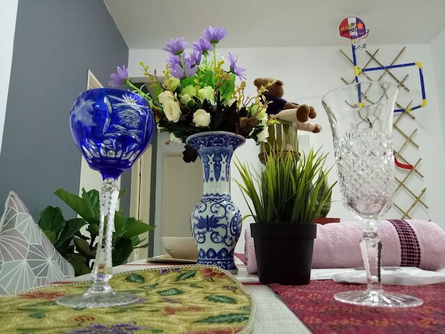 ホームステイ エイオン デサ テブラウ