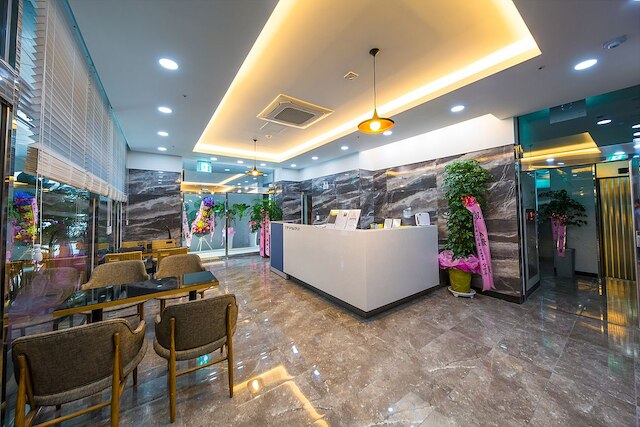 シャイン ホテル