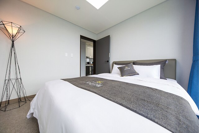 シャイン ホテル