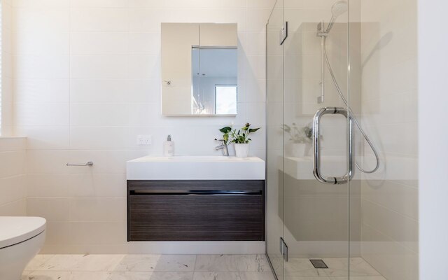 スペーシャス 3 ベッドルーム、専用バスルーム付き