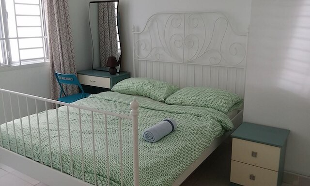 スーパー コンビニエント アット デサ テブラウ ジョホール バール