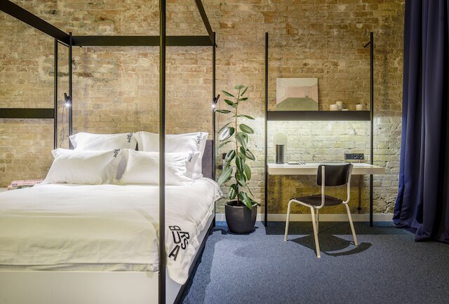 ブルサ ホテル キエフ